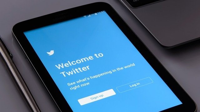 #TwitterApoiaFakeNews chega a mais de 56 mil menções e aumenta pressão sobre a plataforma