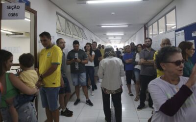 Filas para votar e remoção de conteúdo turbinam ataques ao TSE