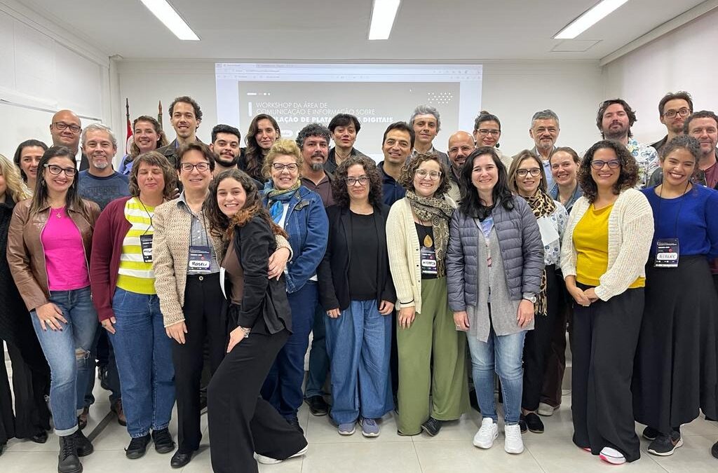 “Regular é garantir direitos e democracia”, diz documento lançado por 76 pesquisadores da comunicação