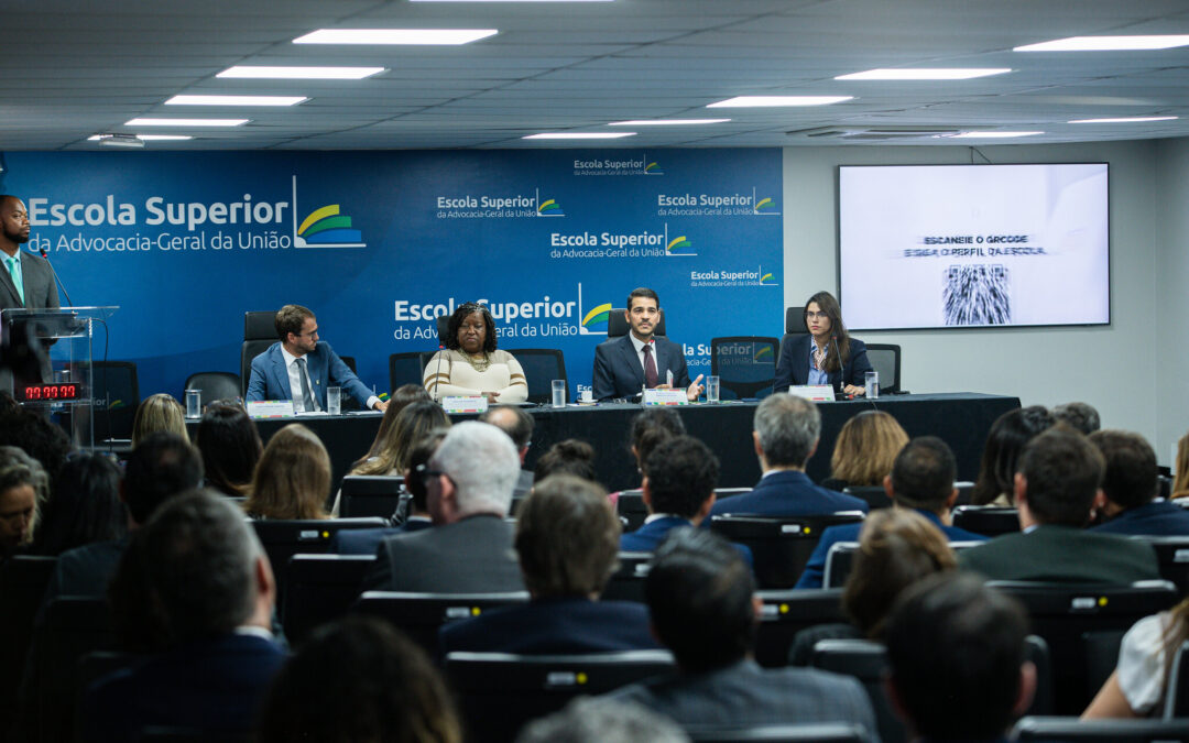 AGU realiza audiência pública sobre moderação nas plataformas, mas elas não aparecem