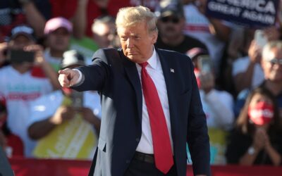 Trump lança plano de IA “livre de viés” e reforça controle ideológico