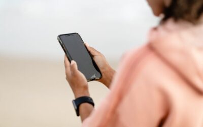 Brasileiros usam mais IA, mas confiança na tecnologia cai