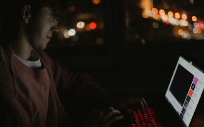 90% dos canais misóginos identificados no YouTube em 2024 seguem ativos, aponta estudo