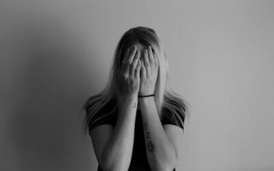 Influencer é investigado por usar IA para sexualizar jovens em igrejas