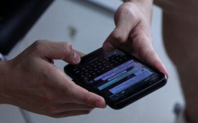 Apelo emocional aparece em 65% das mensagens de grupos políticos no WhatsApp, mostra estudo